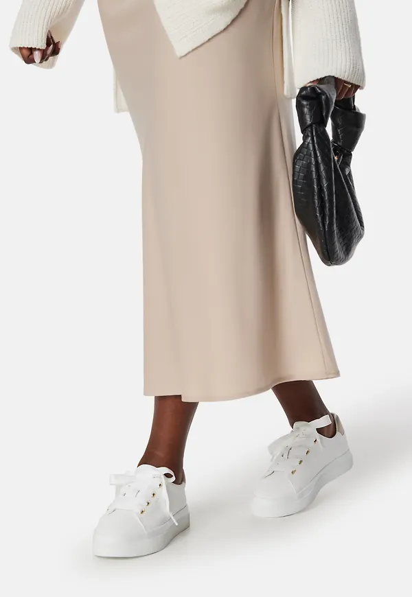 Avona Sneaker