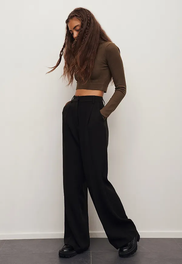 Chloé Monchamp x NA-KD Kostymbyxor med hög midja och lös passform - Black