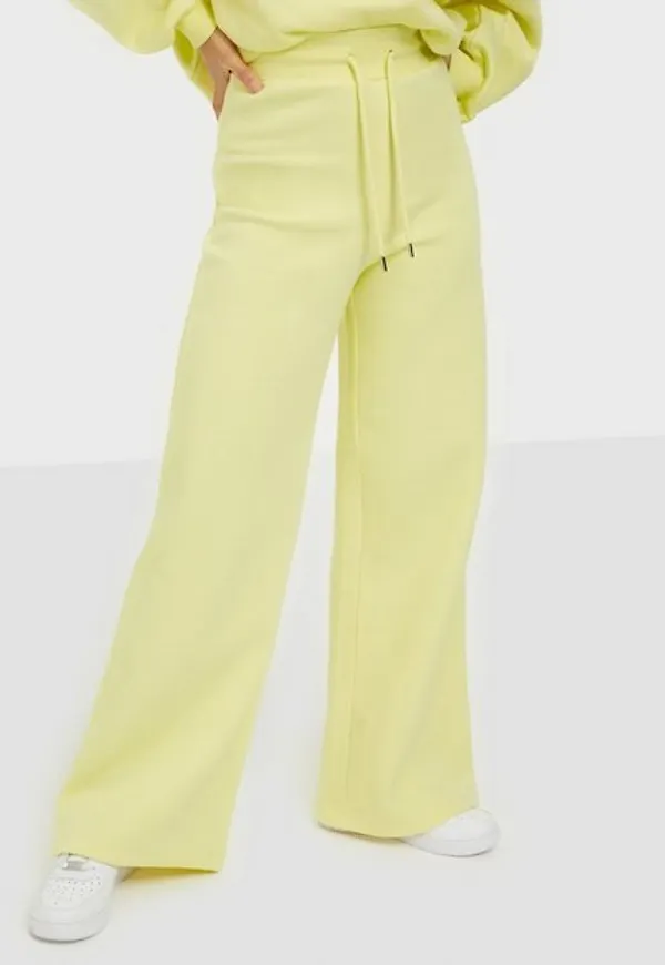 NLY Trend My Best Sweat Pants Mjukisbyxor Ljus Gul