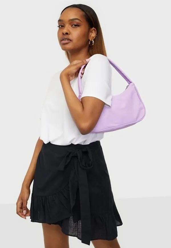 NLY Trend Wrapped Frill Skirt Minikjolar Svart