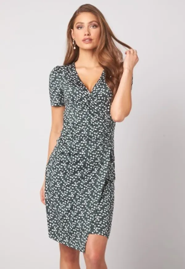 Happy Holly Simone ss puff dress Dusty green / Offwhite 48/50