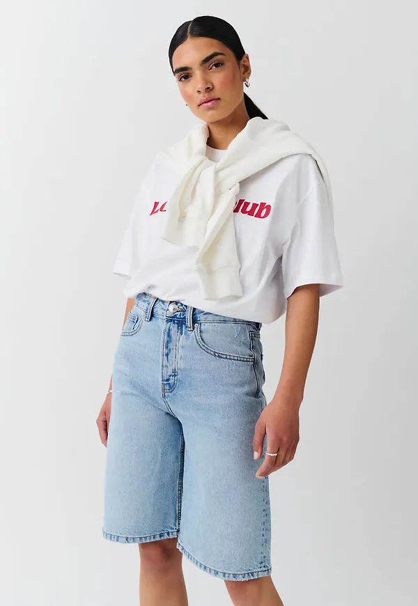Baggy denim shorts