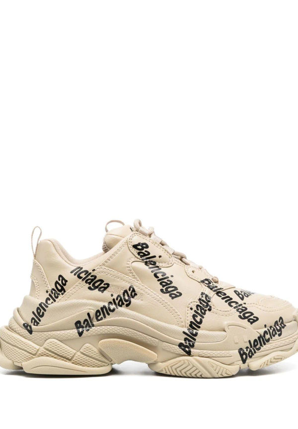 Balenciaga rabatt store