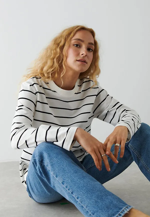 Basic long sleeve tee