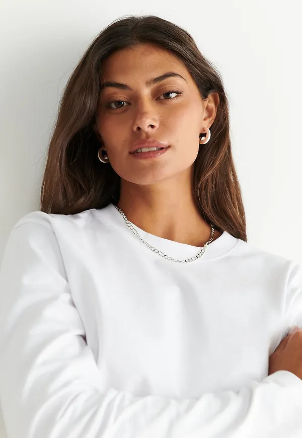 Basic long sleeve tee