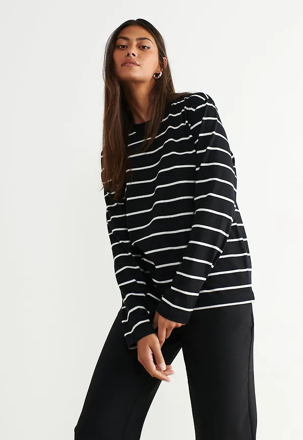Basic long sleeve tee