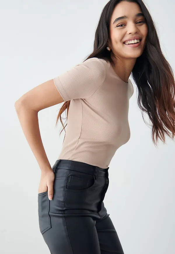 Basic rib tee