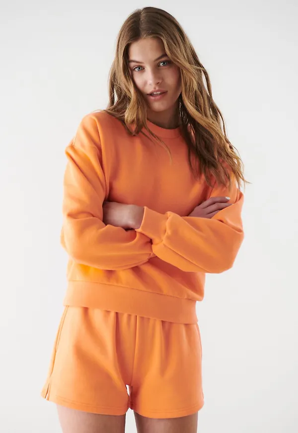 Basic sweater