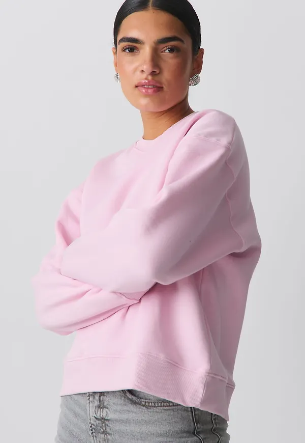 Basic sweater