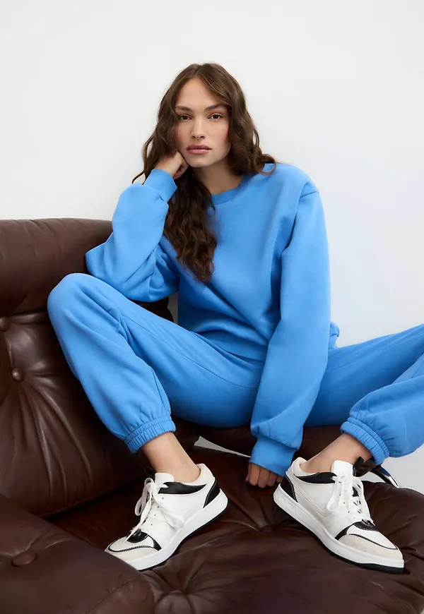 Basic sweater