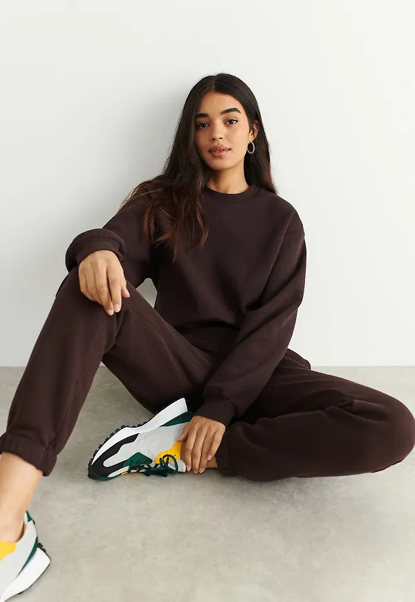 Basic sweater