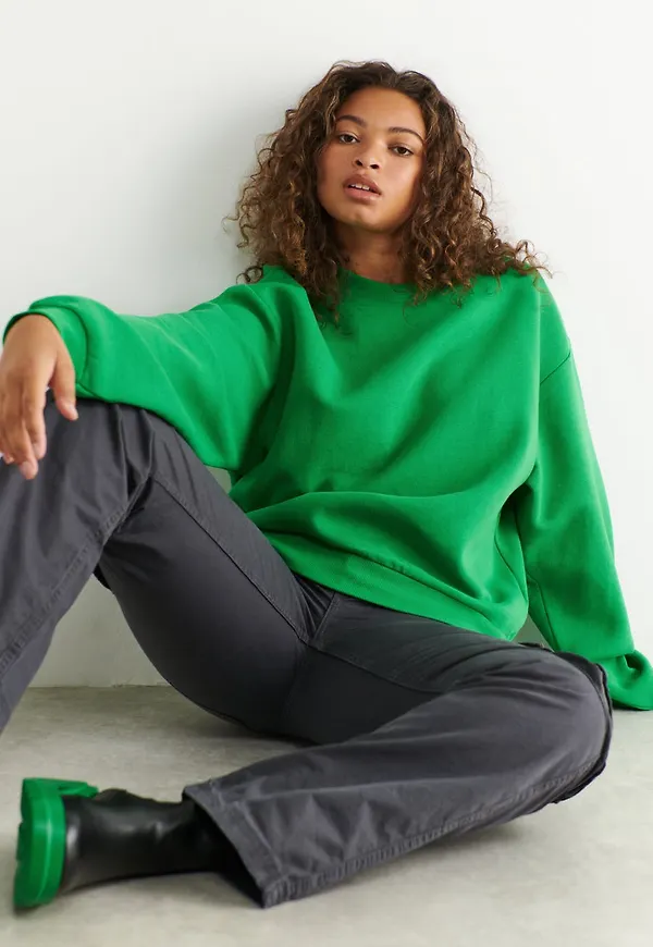 Basic sweater
