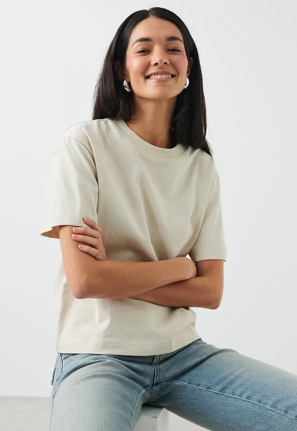Basic tee