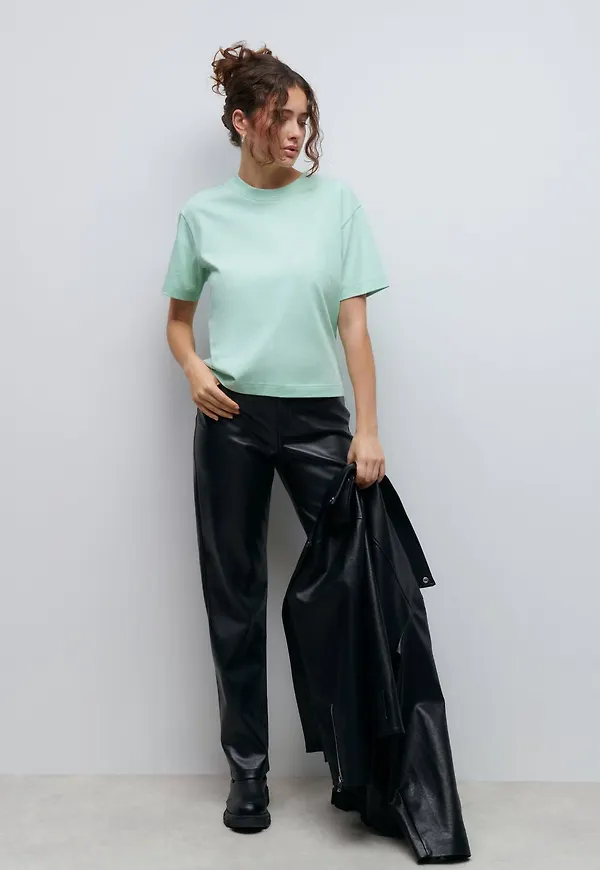 Basic tee