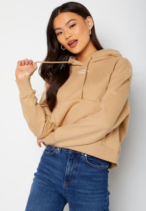 Calvin Klein Jeans Stacked Logo Hoddie AB0 Tawny Sand S