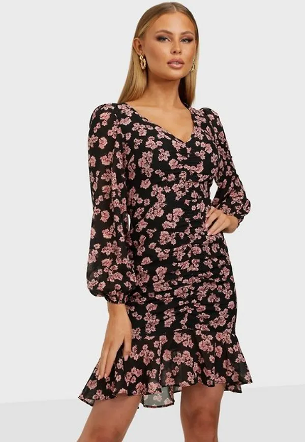 NLY Trend Romantic Vibe Floral Dress Skater Dresses