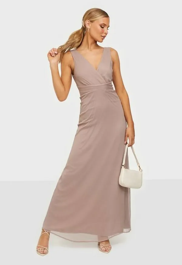 NLY Eve Good Looking Drapy Gown Maxiklänningar Nougat