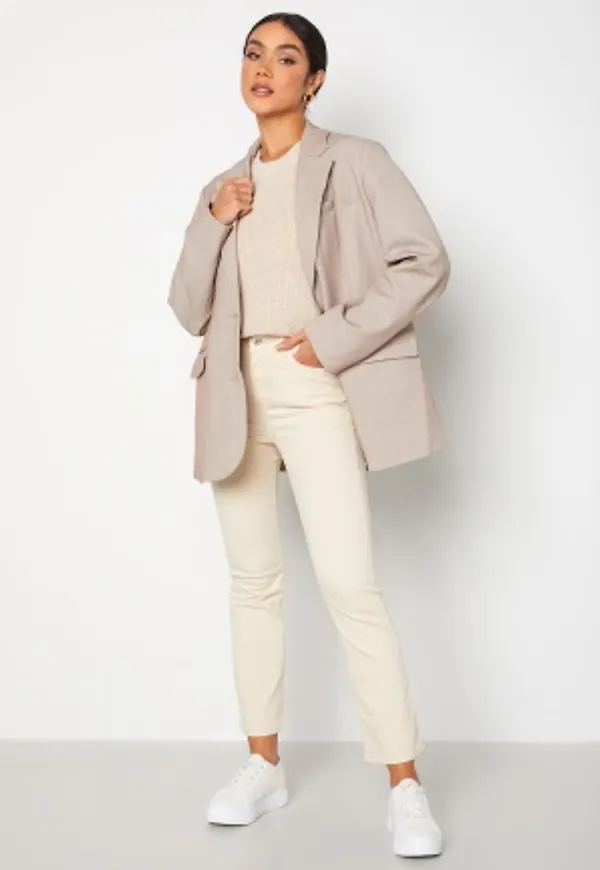 VERO MODA Stella HR Kick Flare Jeans Birch Detail:Cut Off 26/32