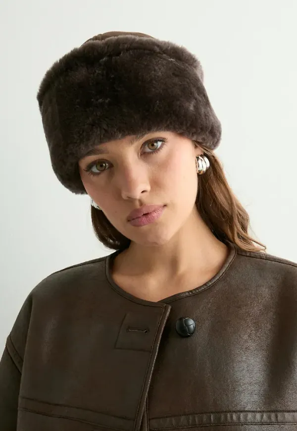 BECKSÖNDERGAARD - Brun - Dora Shearling Hat