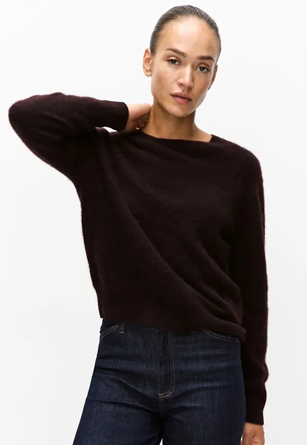 Bianca R-neck sweater