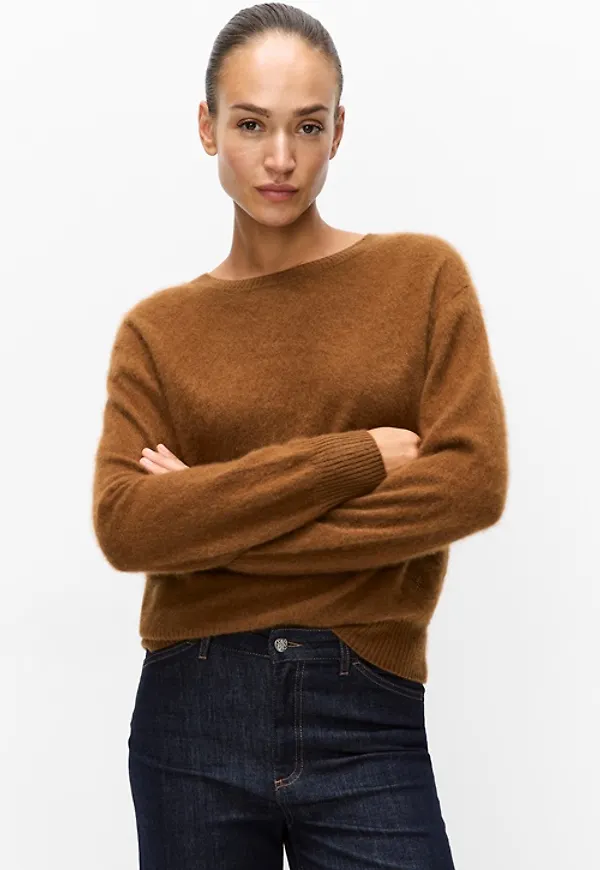 Bianca R-neck sweater