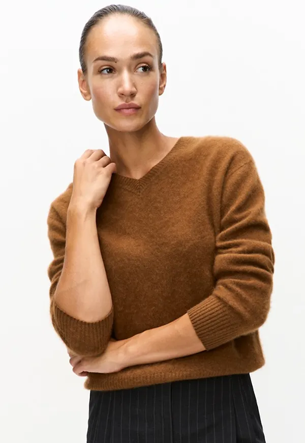 Bianca V-neck sweater