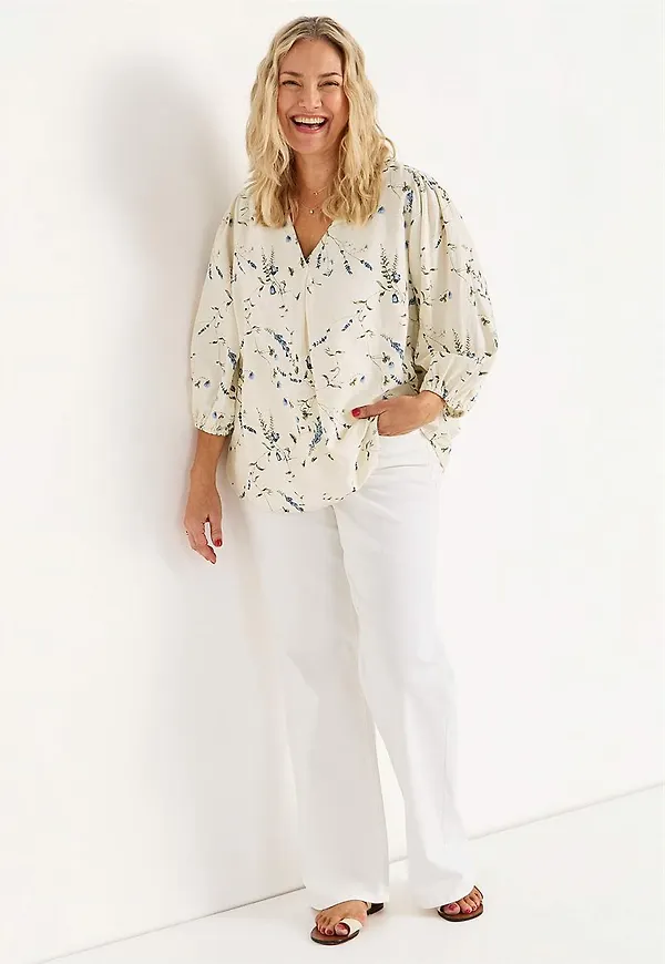 Blommig blus i linne- och viskosmix