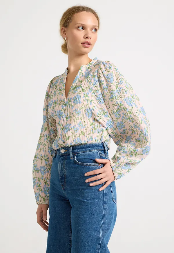 Blus med mönster