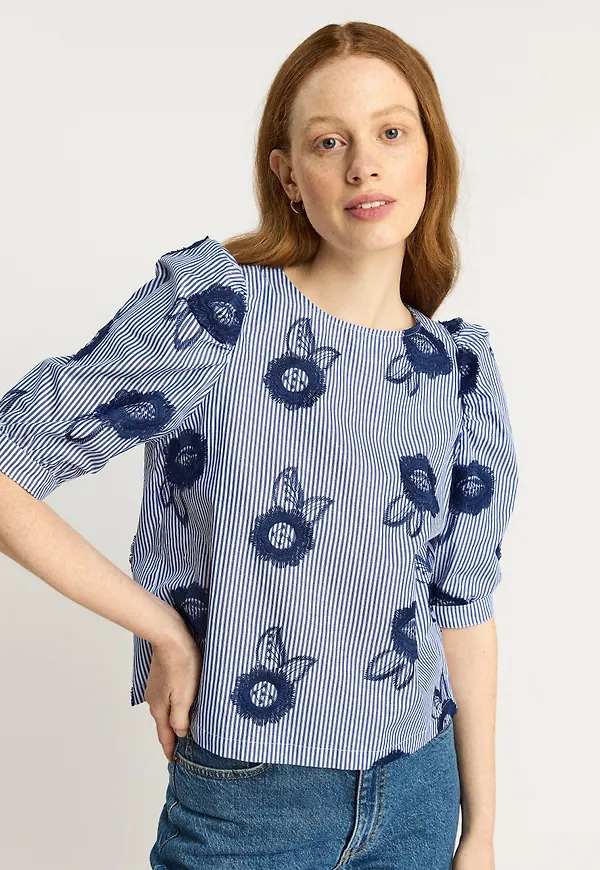 Blus med puffärm