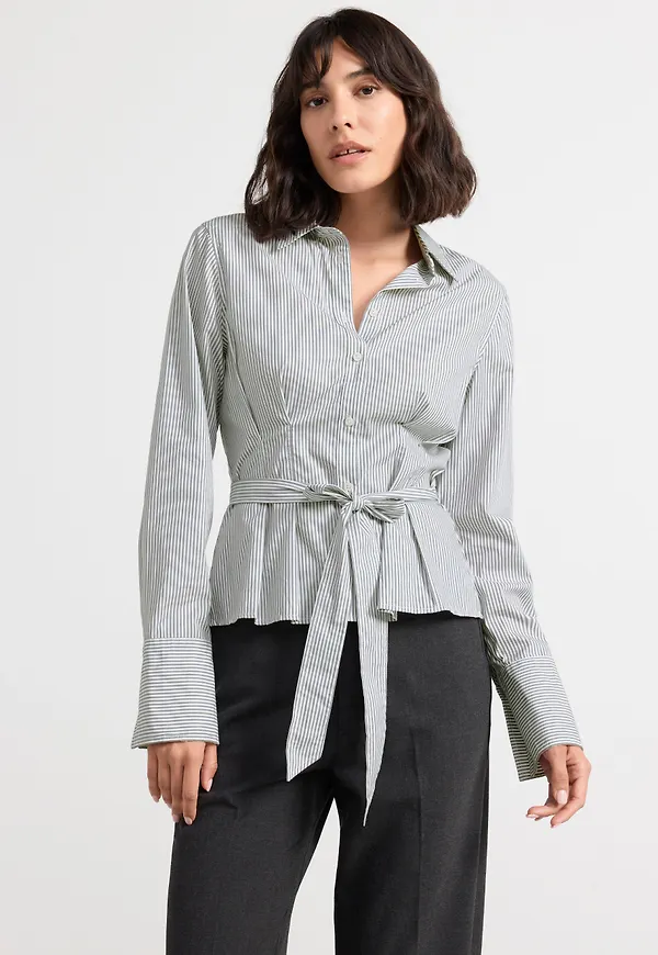 Blus med ränder