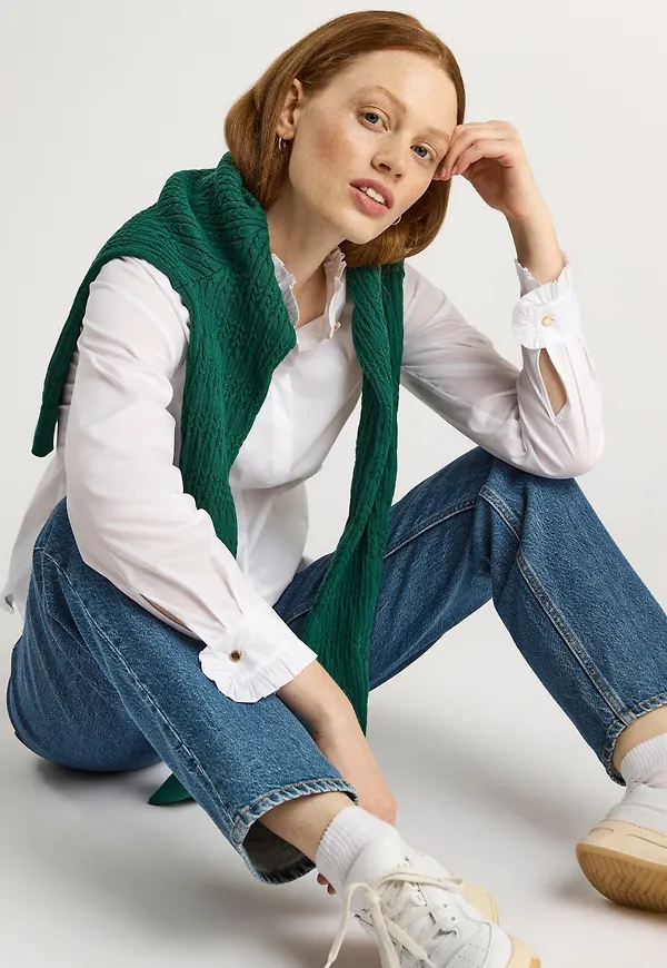 Blus med volangdetaljer