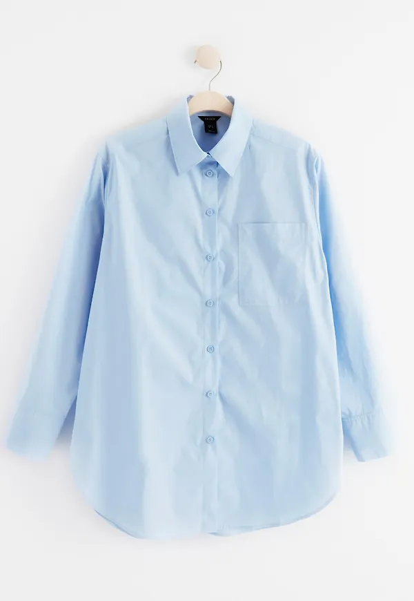 Bomullsskjorta i oversize-modell