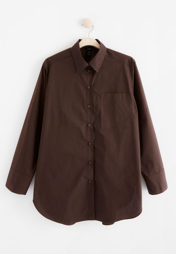 Bomullsskjorta i oversize-modell