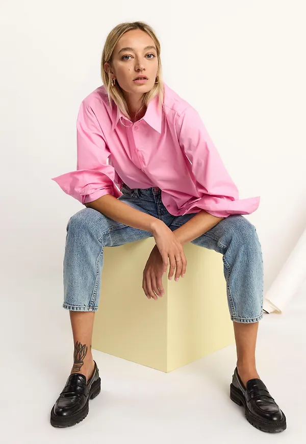 Bomullsskjorta i oversize-modell