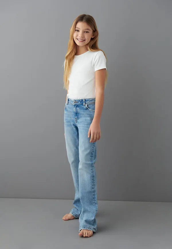 Bootcut jeans