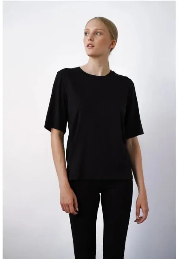 Bottas Tee - Black