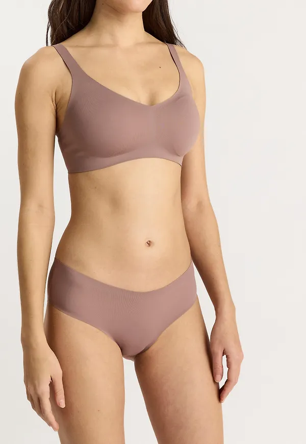 Brazilian regular invisible trosa
