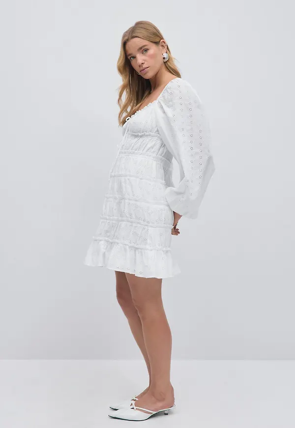 Gina Tricot - Broderie anglais dress - miniklänningar - Vit - 32 - Dam