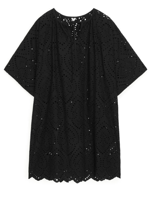 Broderie Anglaise Kaftan Dress - Black