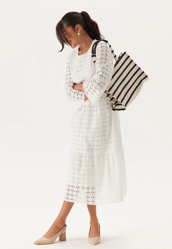 Broderie Anglaise Round Neck Dress – Bubbleroom