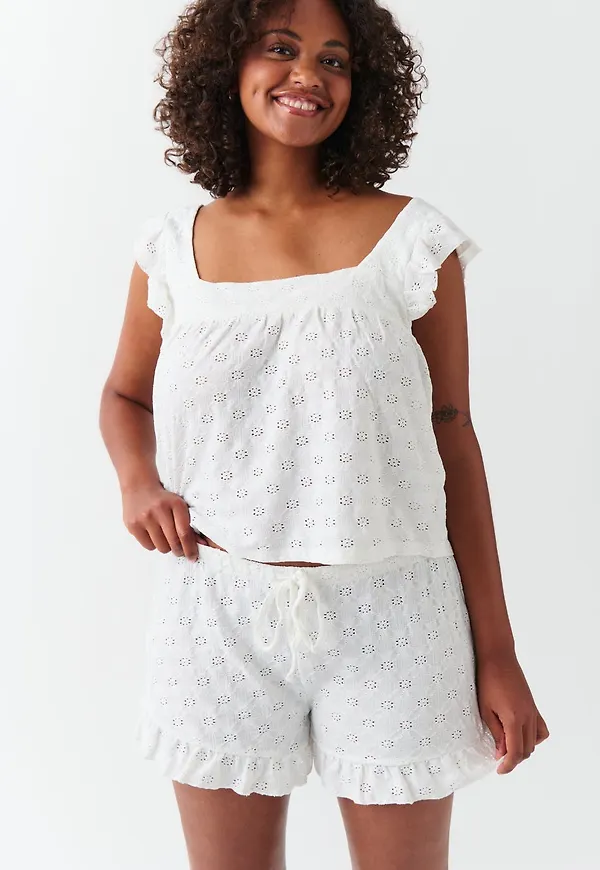 Broderie anglaise shorts