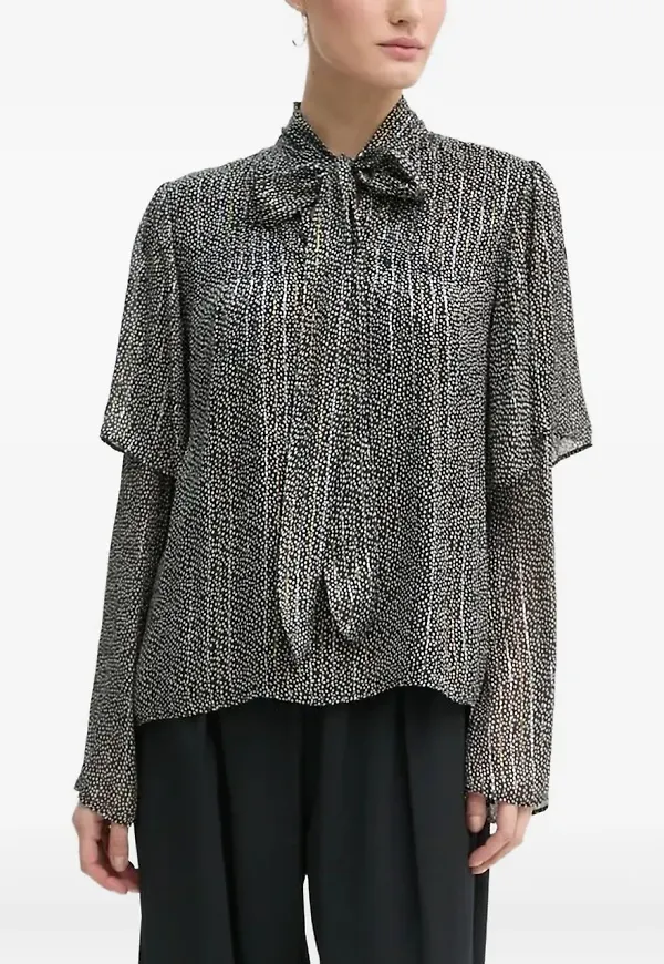 Bruuns Bazaar blus med plisserad krage - Svart