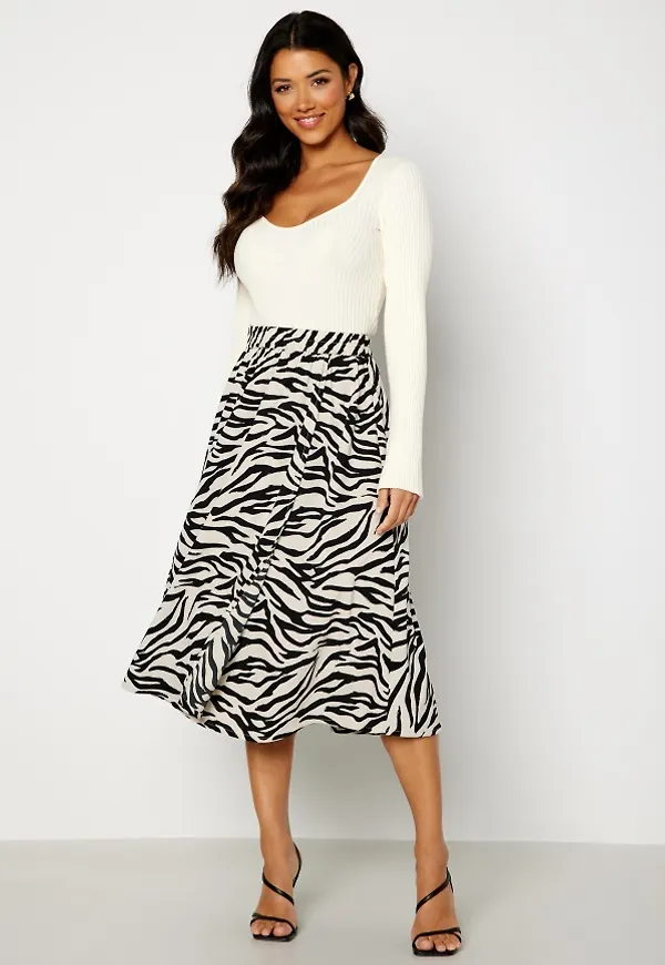 Bubbleroom Care Tuva Midi skirt Zebra XL
