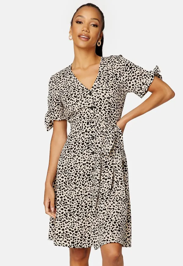 BUBBLEROOM Fredrika dress Beige / Black 36
