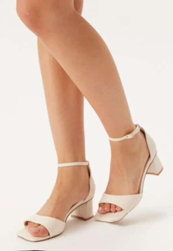 BUBBLEROOM Low Heel Sandal Cream 37