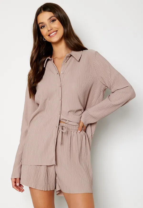 BUBBLEROOM Megan pleated shorts set Nougat XS