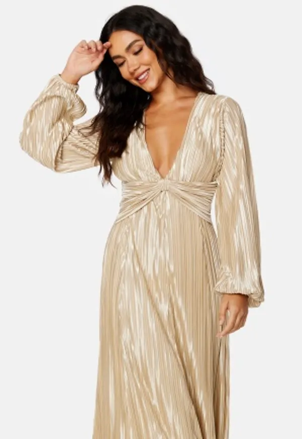 Bubbleroom Occasion Mae Pleated Gown Champagne 44