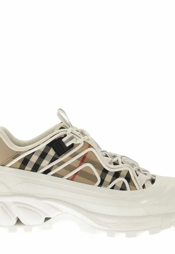 Burberry - Sneakers - Beige - Dam - Storlek: 38 Eu,37 EU