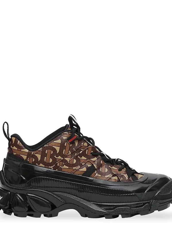 Burberry Arthur sneakers med monogram - Svart