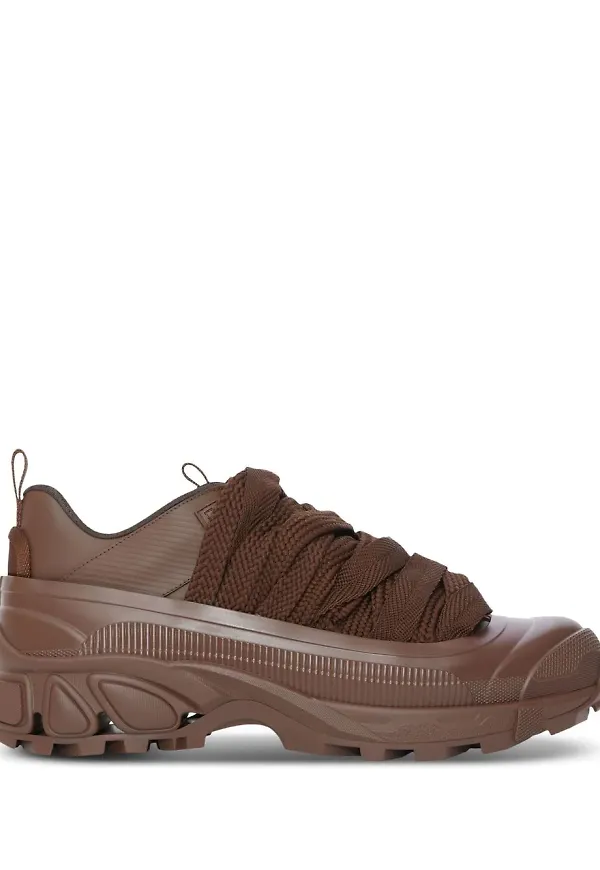 Burberry lädersneakers med spetsdetalj - Brun